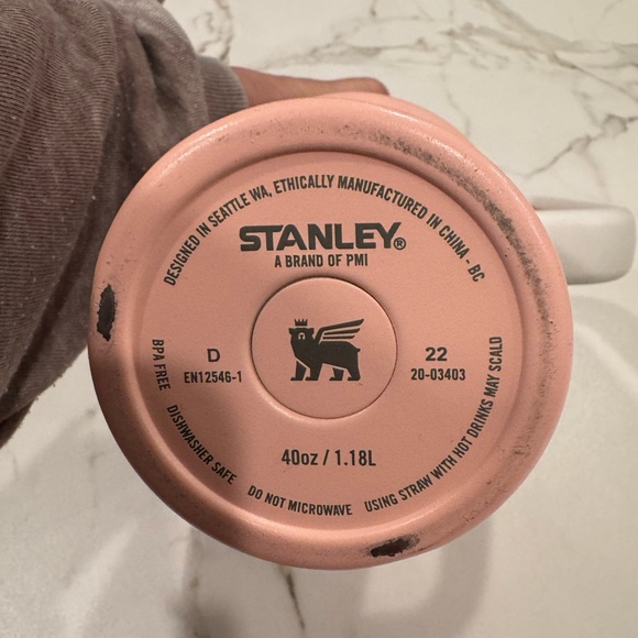 Stanley Peach 40 oz tumbler - Picture 3 of 10